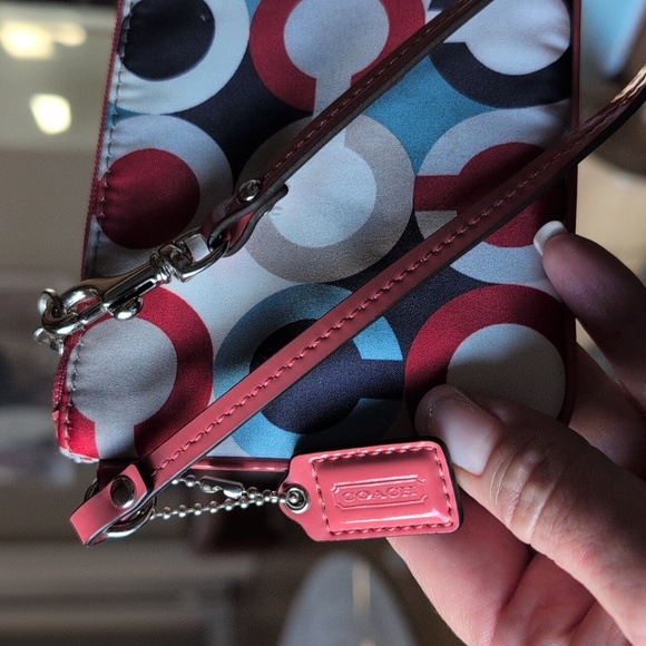 Coach Nylon Wristlet With Coral Patent Strap. EUC - Picture 2 of 6